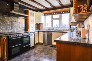 Kitchen/Diner- click for photo gallery